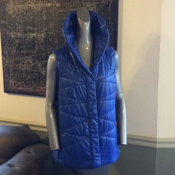 Lucy Lightweight Packable Puffer Vest - Picture 1 of 8